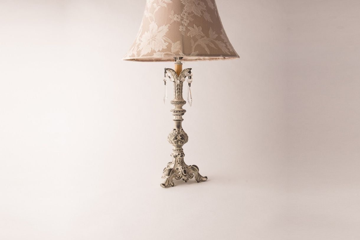Hanging Crystals Table Lamp – Elegant Decorative Lighting