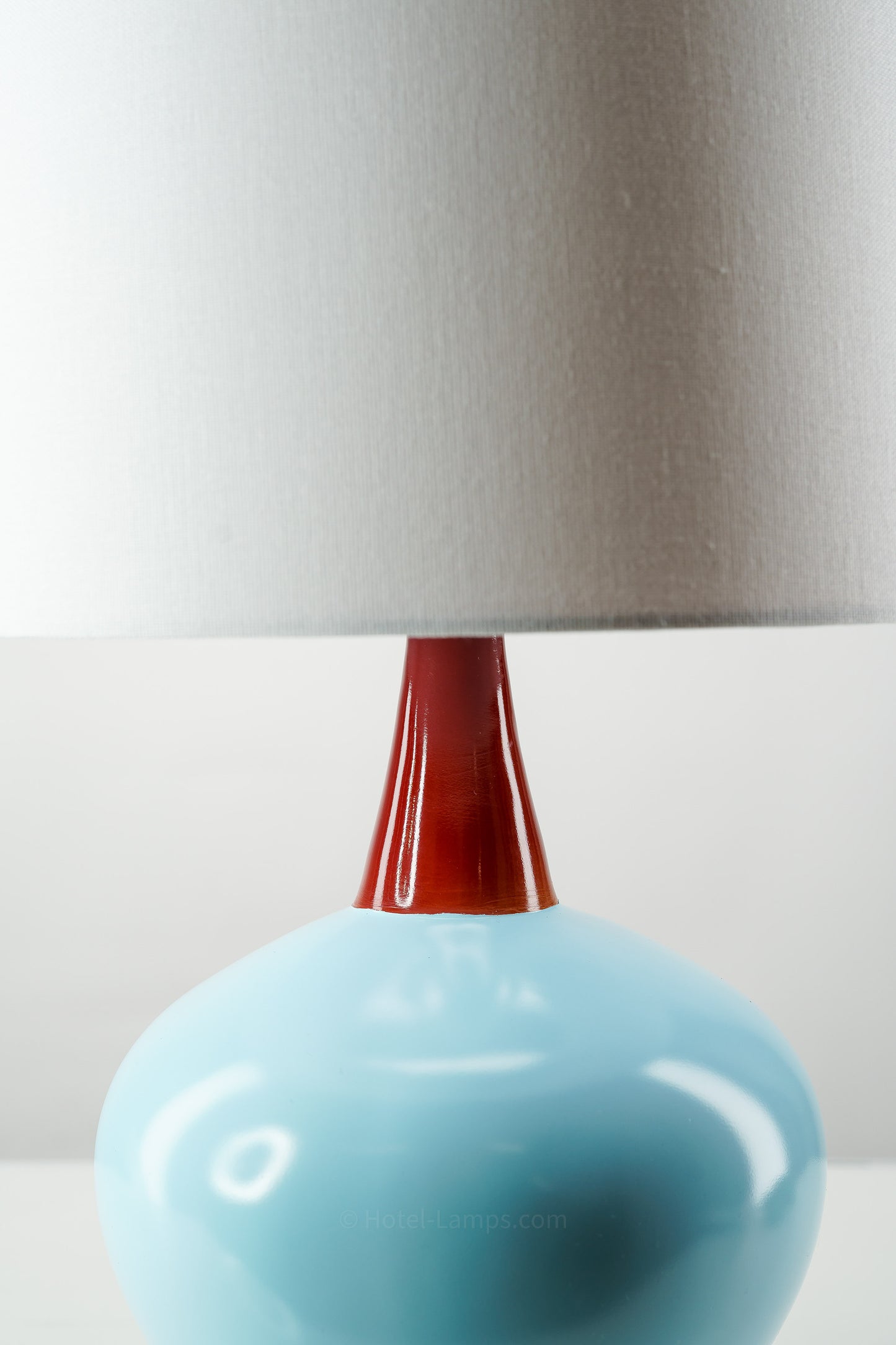 Baby Blue Ceramic Sphere Table Lamp with Red Accents – USB & Outlet Charging Ports