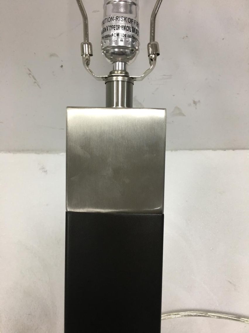 Customized Table Lamp with Dual Outlets, USB Ports & Geometric Glass Column – HLHT7017