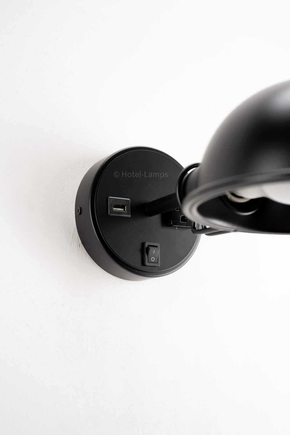 Industrial Style Wall Lamp – Black Finish with USB & Outlet, Wall-Mounted Bedside Light