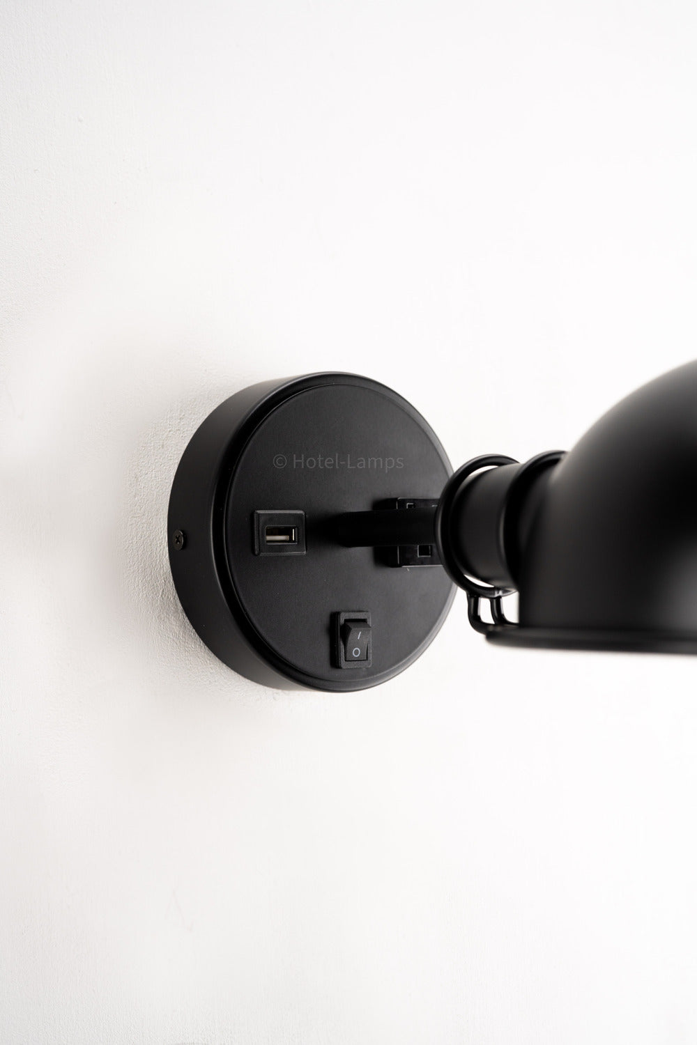Industrial Style Wall Lamp – Black Finish with USB & Outlet, Wall-Mounted Bedside Light