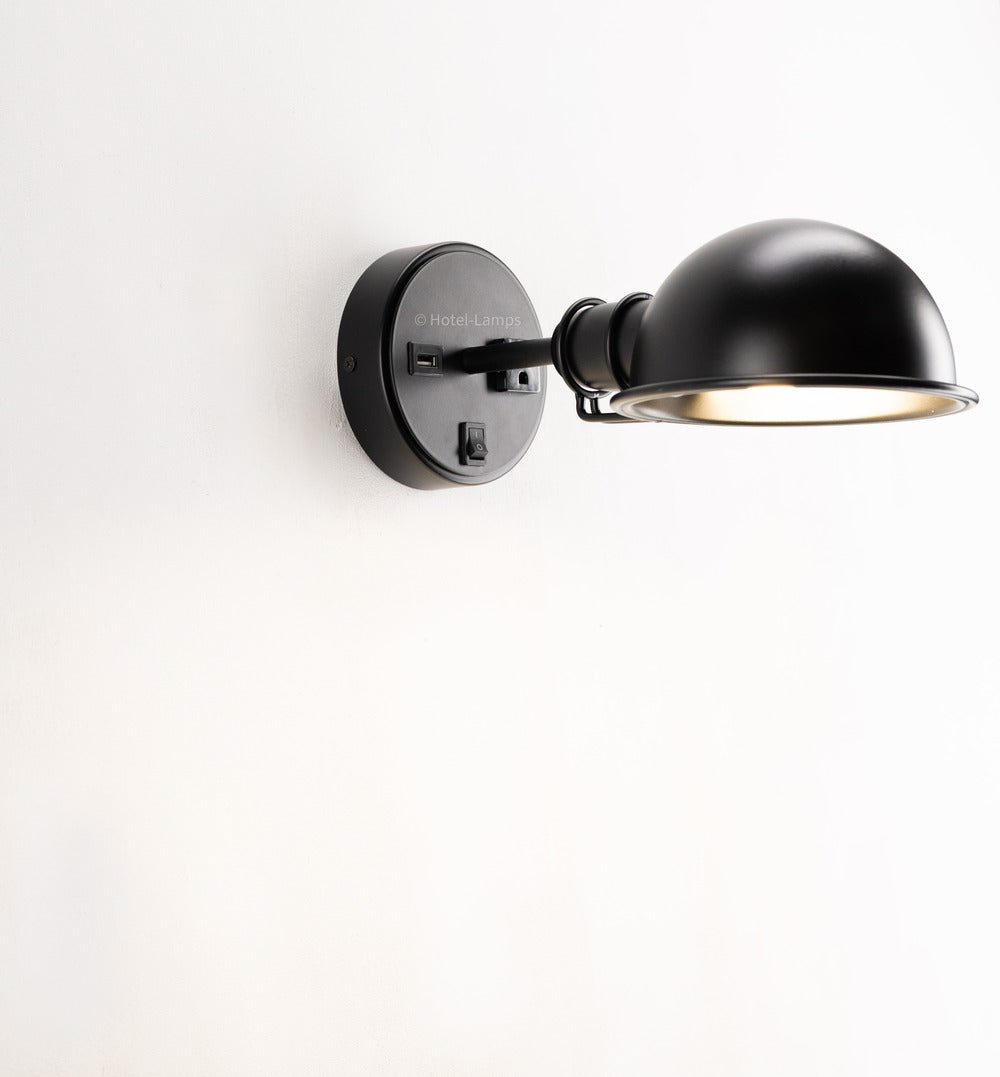 Industrial Style Wall Lamp – Black Finish with USB & Outlet, Wall-Mounted Bedside Light