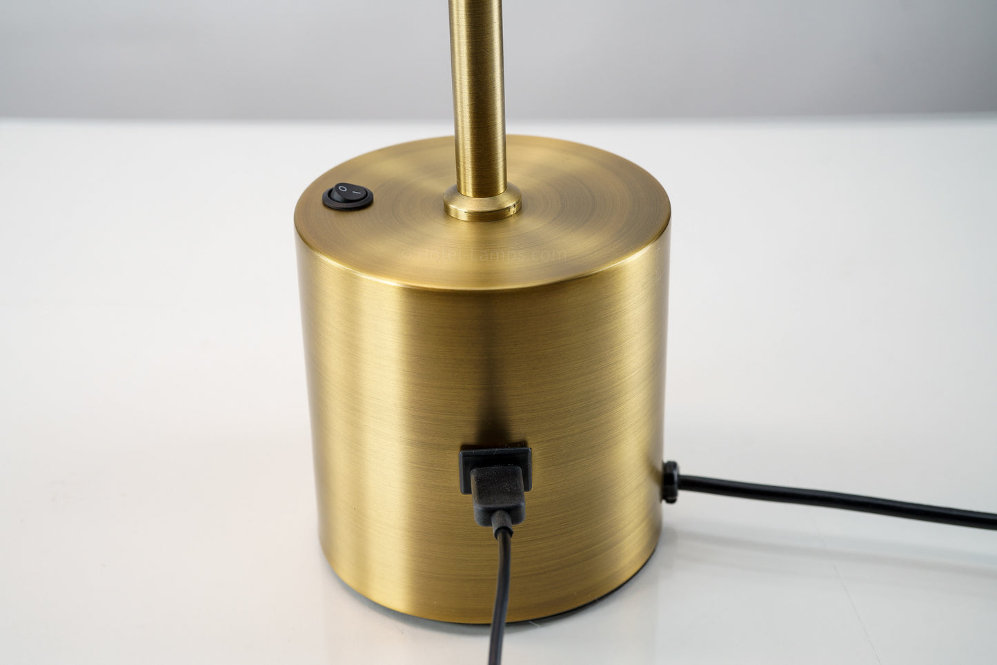 Modern Linear LED Table Lamp with USB & Outlet Ports – Brass Base, Rotatable Faux Wood Light