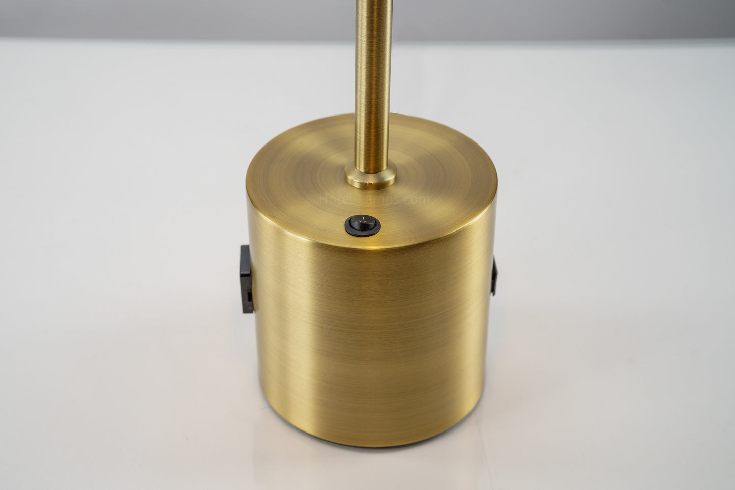 Modern Linear LED Table Lamp with USB & Outlet Ports – Brass Base, Rotatable Faux Wood Light