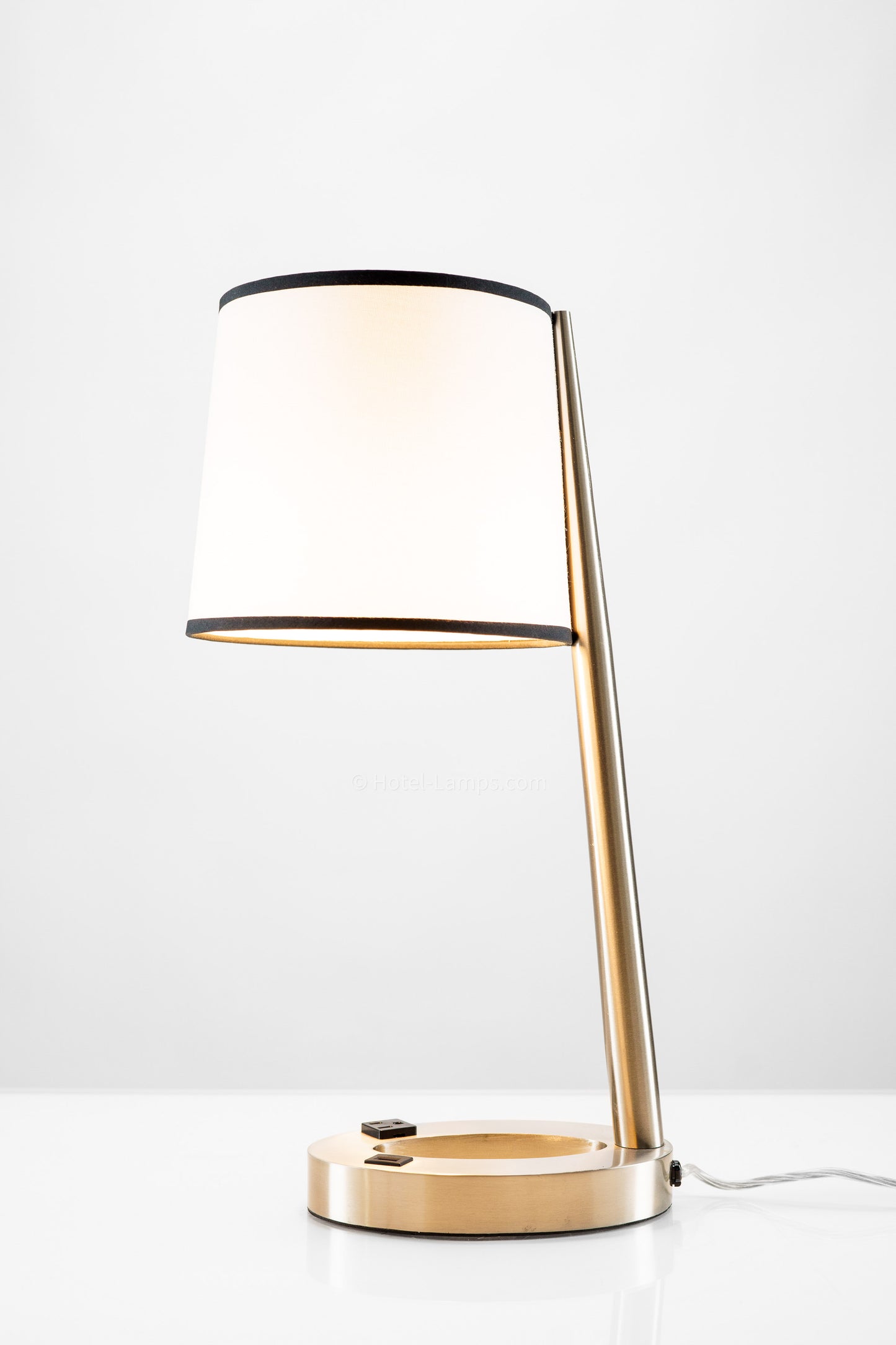 Modern Sleek Table Lamp – Brushed Satin Nickel with USB & Outlet Ports