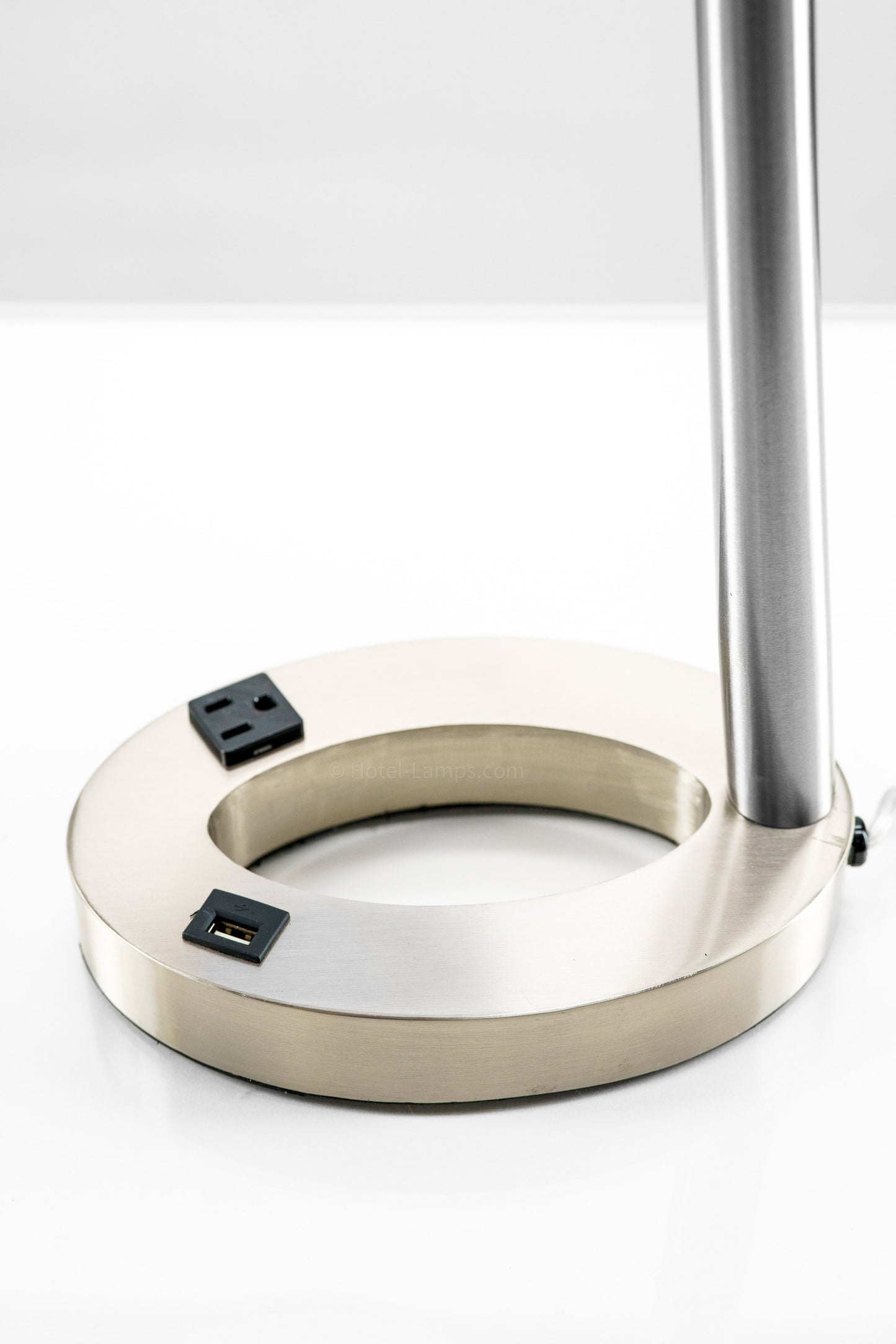 Modern Sleek Table Lamp – Brushed Satin Nickel with USB & Outlet Ports