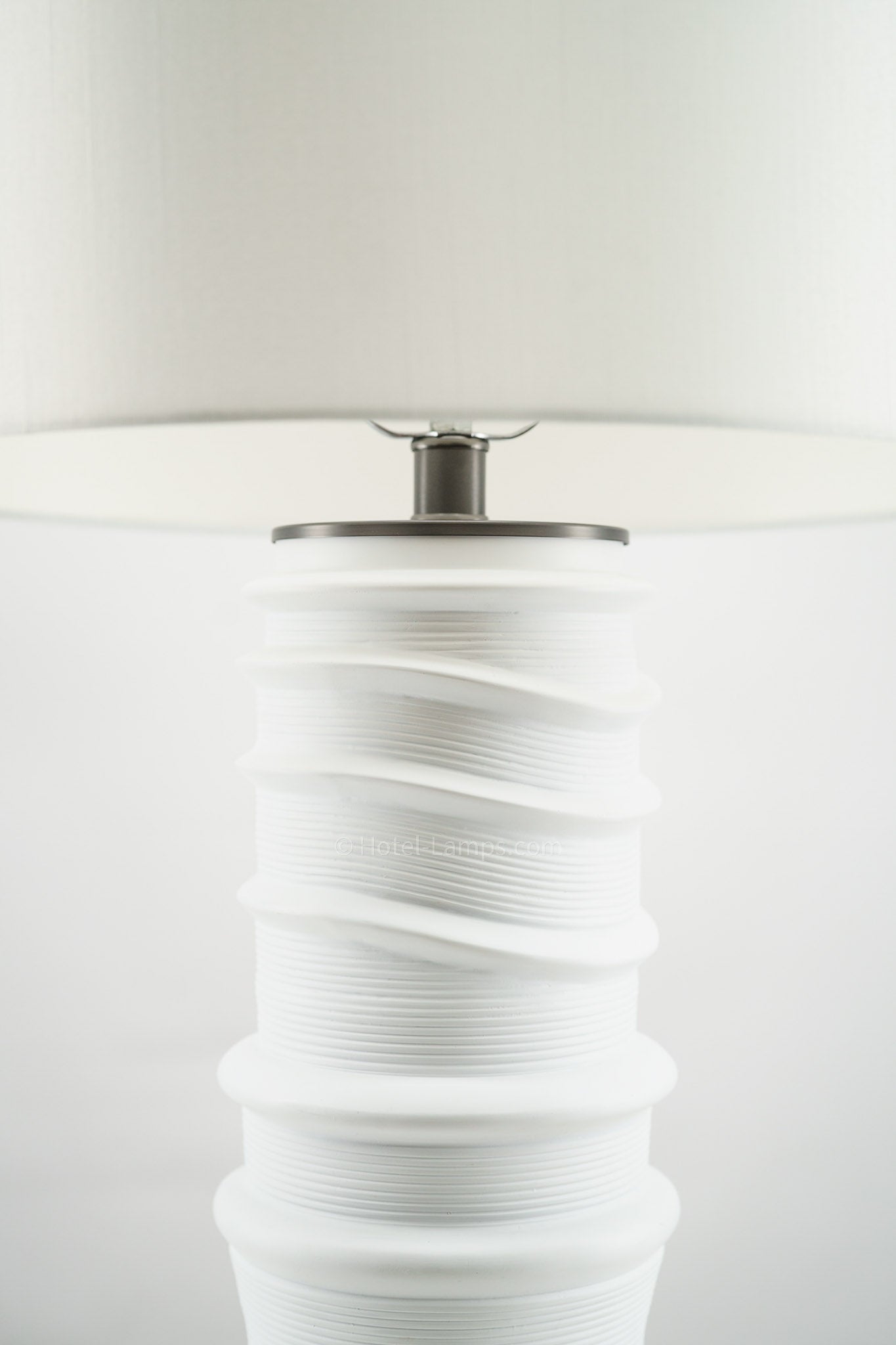 Beach Wave White Ceramic Table Lamp with USB & Outlet Ports – Satin Black Nickel Base