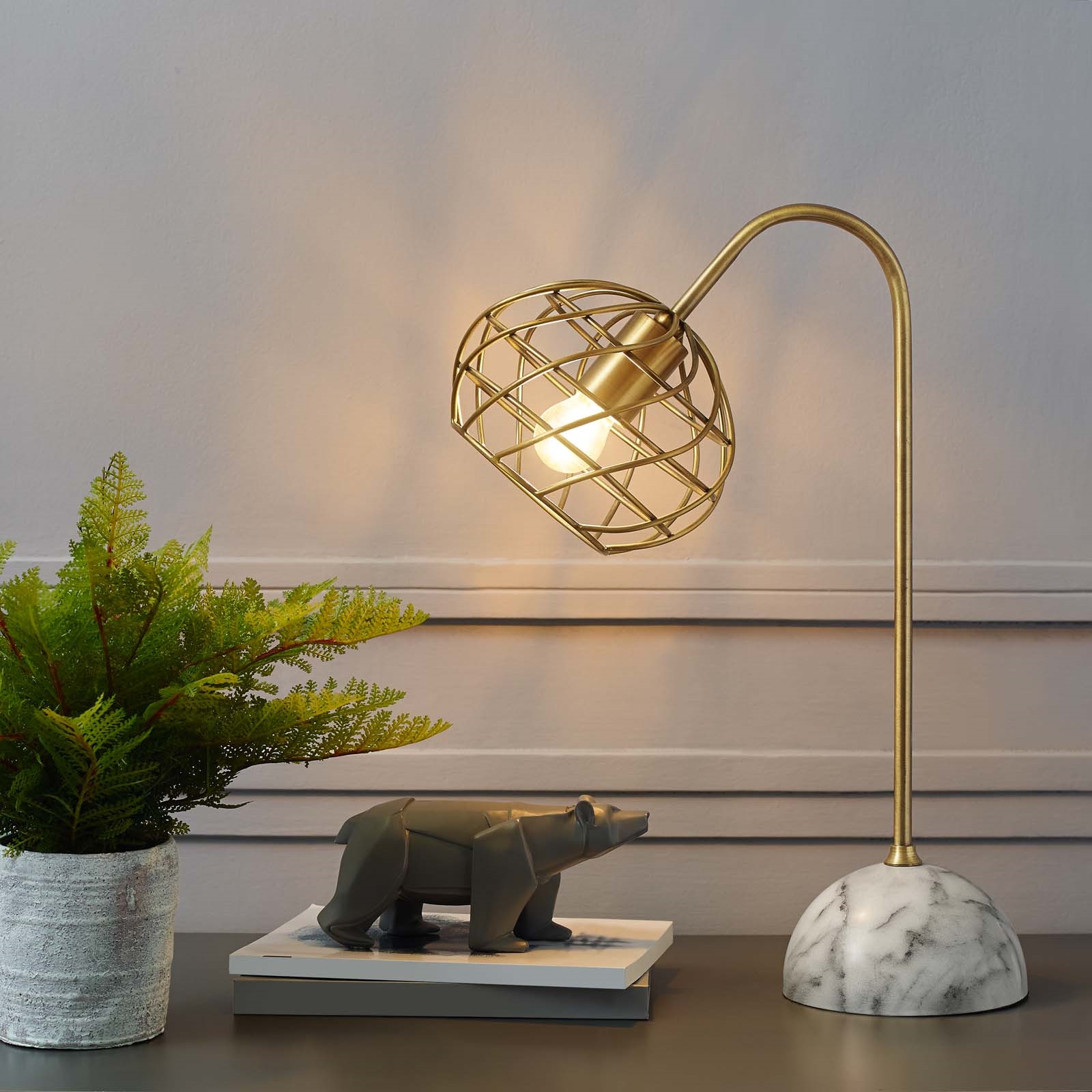 https://www.hotel-lamps.com/resources/assets/images/product_images/1615435681.eei-3086_4_.jpg